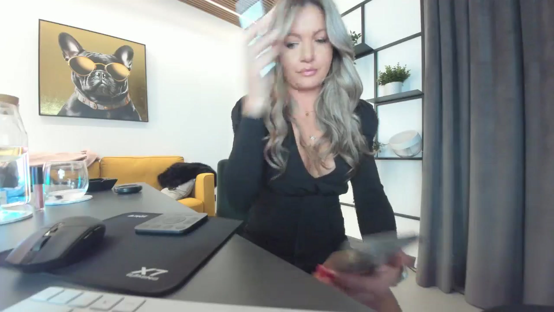 Gallery image thumbnail from L_y_d's myfreecams stream on, 11/16/2024, 22:28 image 7 of 20