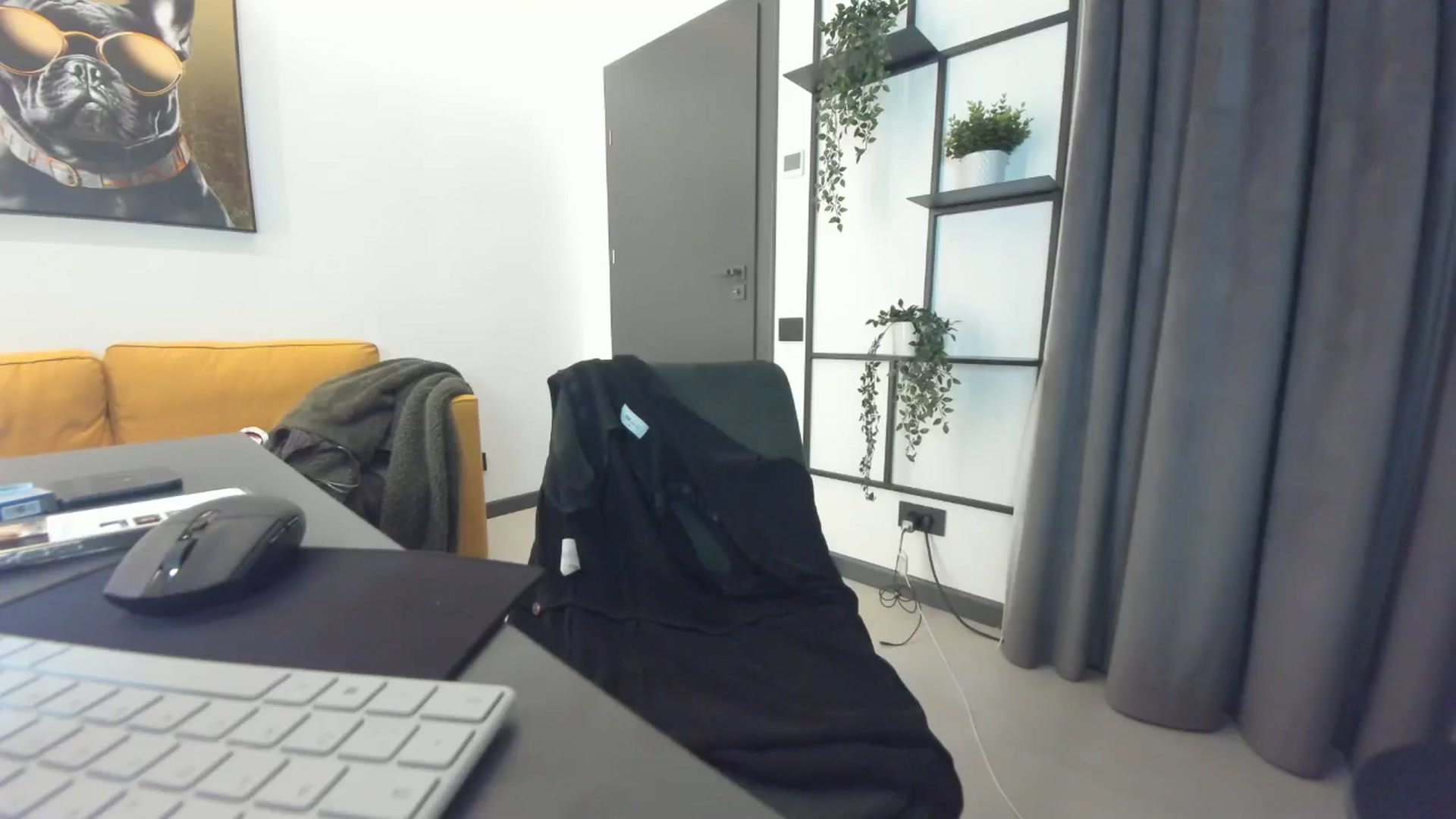 Gallery image thumbnail from L_y_d's myfreecams stream on, 11/30/2024, 22:37 image 14 of 20