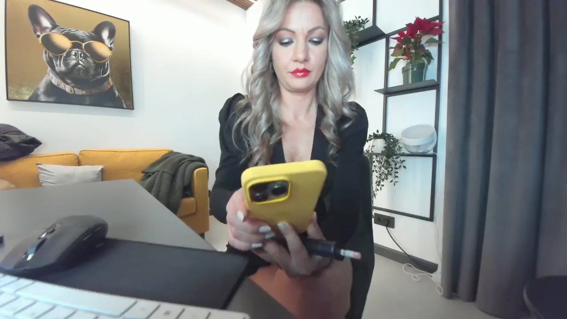 Gallery image thumbnail from L_y_d's myfreecams stream on, 01/25/2025, 14:12 image 3 of 20