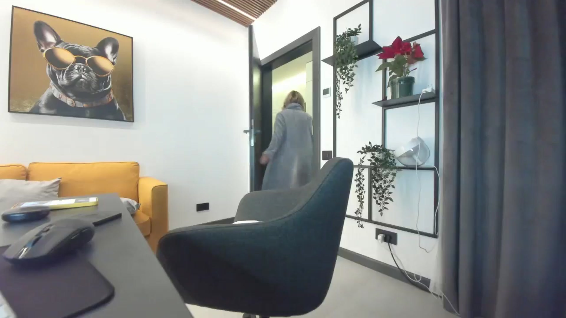Gallery image thumbnail from L_y_d's myfreecams stream on, 03/01/2025, 24:06 image 17 of 20