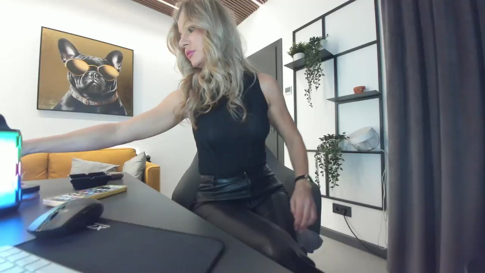 Gallery image thumbnail from L_y_d's myfreecams stream on, 11/01/2025, 16:04 image 8 of 20