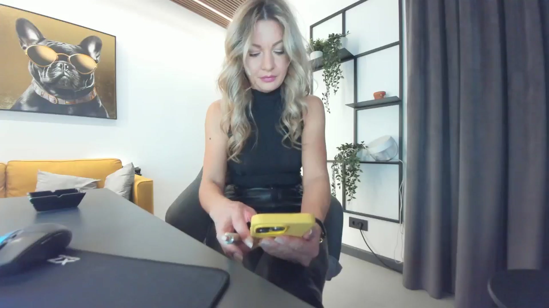 Gallery image thumbnail from L_y_d's myfreecams stream on, 11/01/2025, 16:04 image 5 of 20