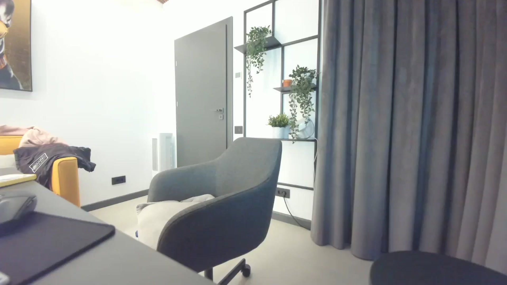 Gallery image thumbnail from L_y_d's myfreecams stream on, 11/21/2025, 21:24 image 7 of 20