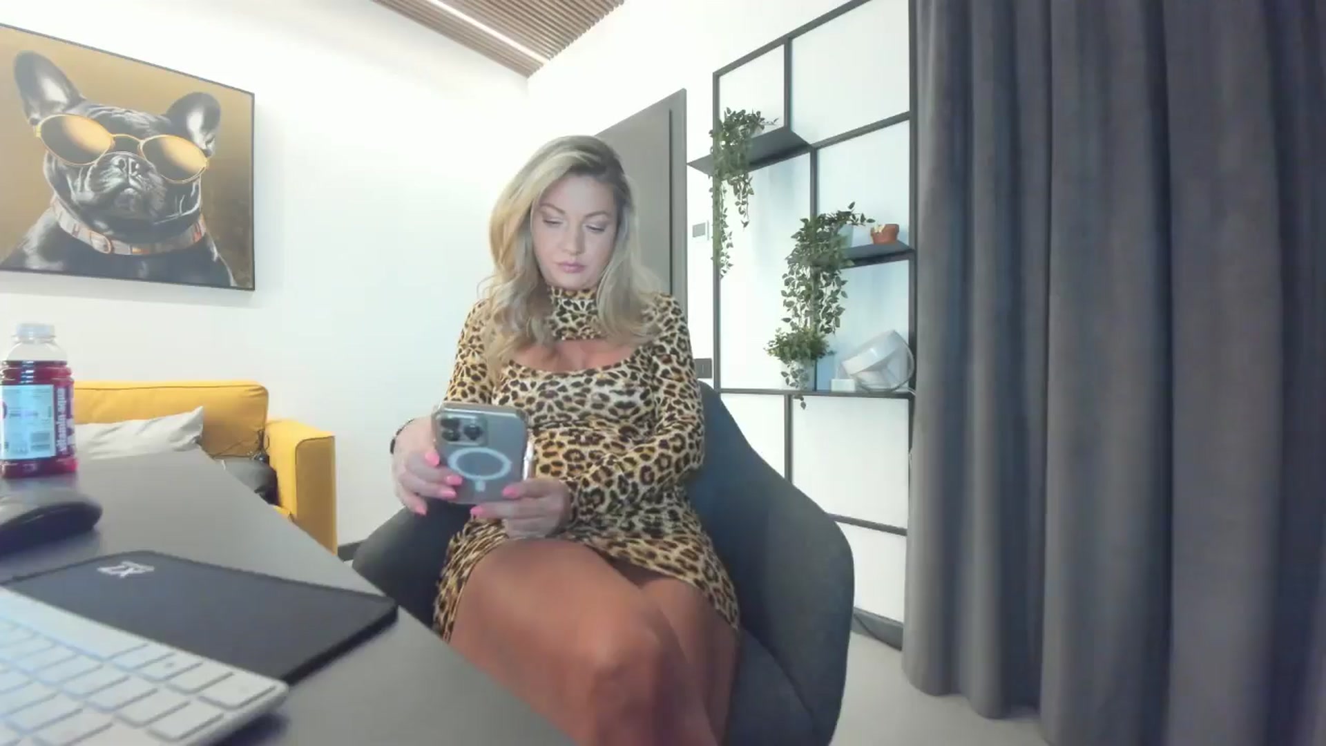 Gallery image thumbnail from L_y_d's myfreecams stream on, 02/05/2026, 18:59 image 3 of 20
