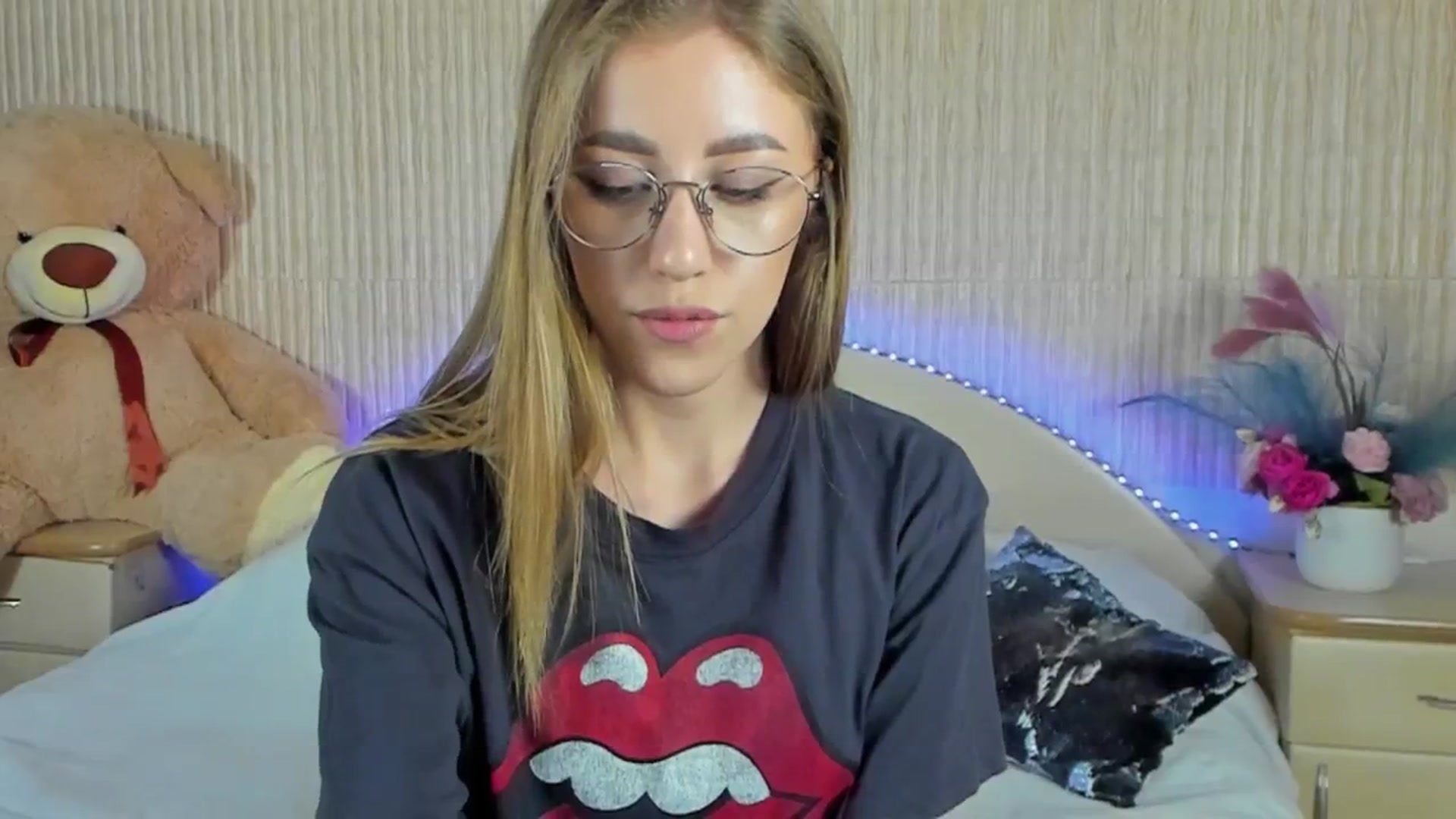 Gallery image thumbnail from LaAngel's myfreecams stream on, 04/25/2024, 14:08 image 17 of 20