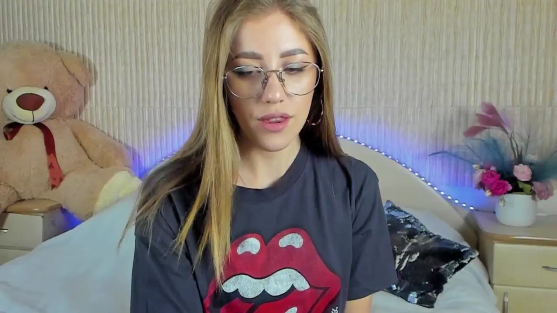 Gallery image thumbnail from LaAngel's myfreecams stream on, 04/25/2024, 14:08 image 4 of 20