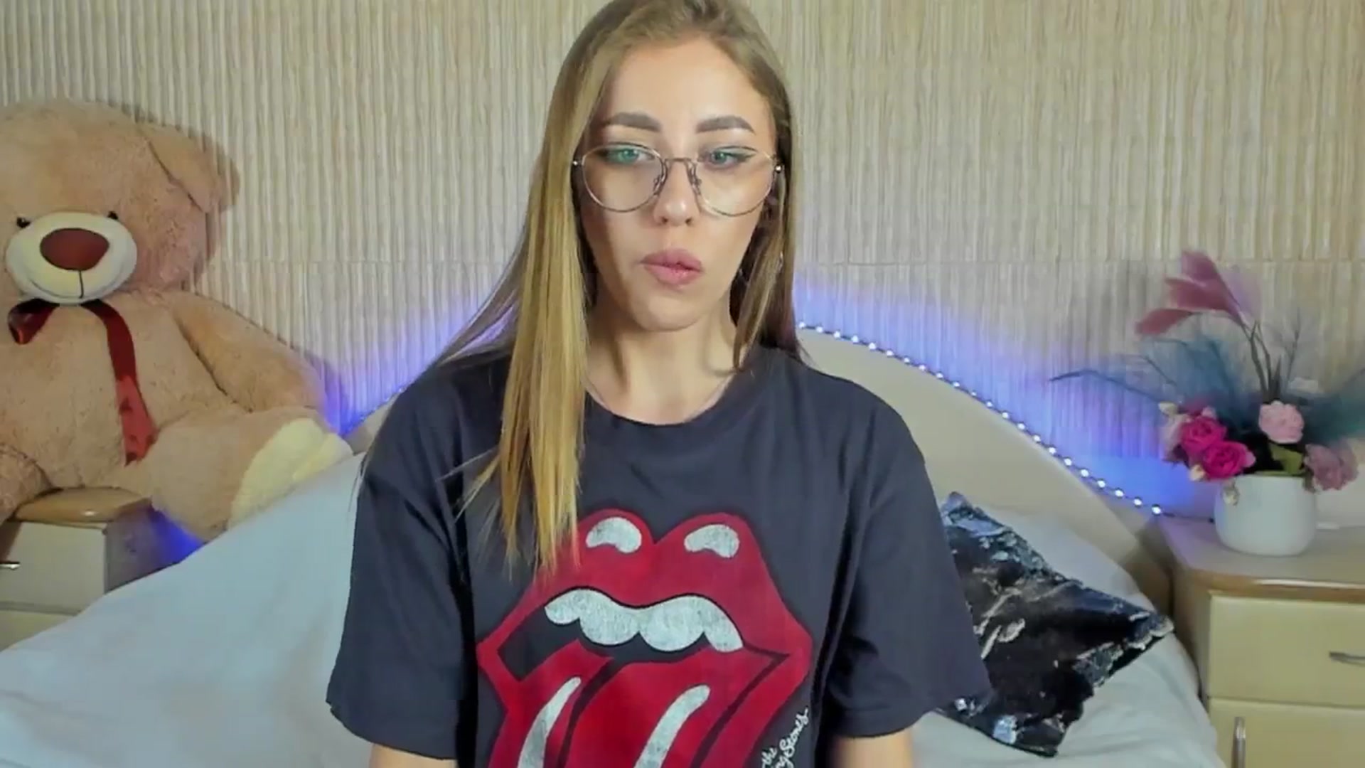 Gallery image thumbnail from LaAngel's myfreecams stream on, 04/25/2024, 14:08 image 10 of 20