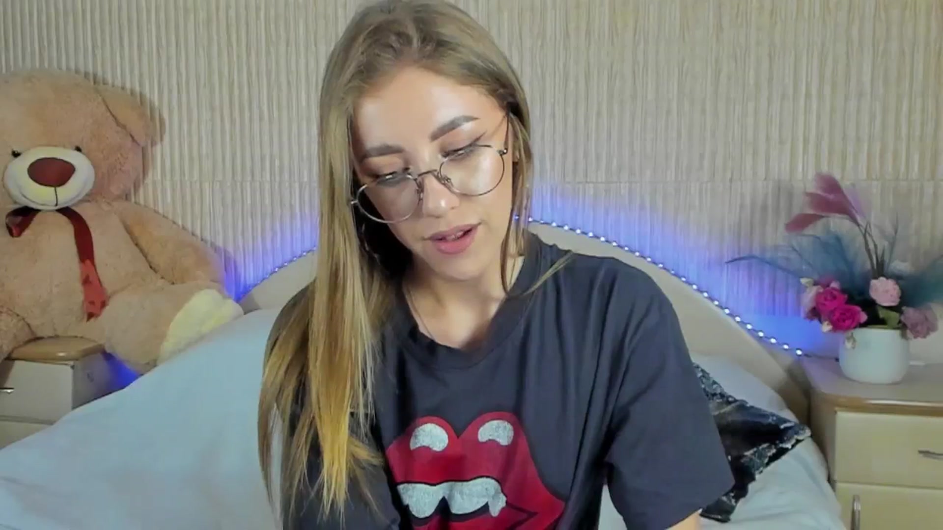 Gallery image thumbnail from LaAngel's myfreecams stream on, 04/25/2024, 14:08 image 11 of 20
