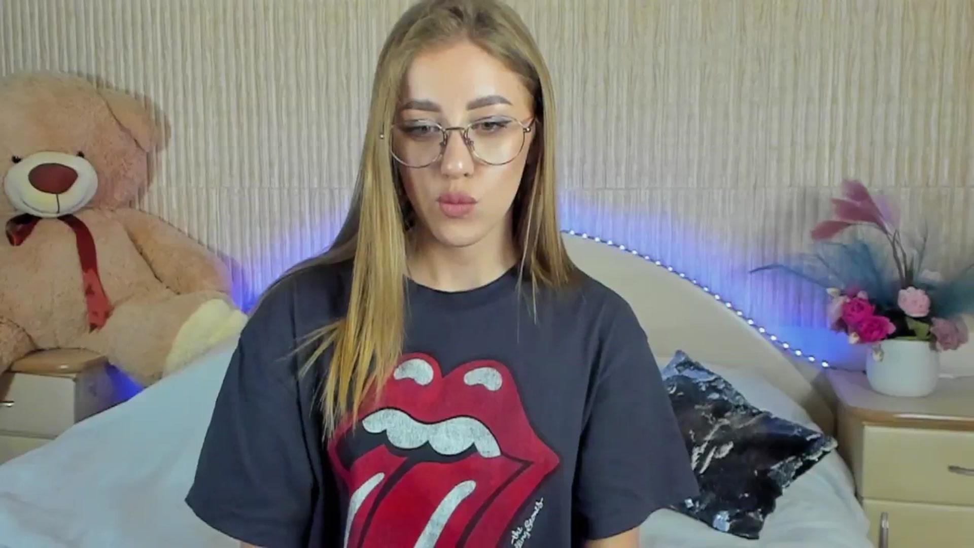 Gallery image thumbnail from LaAngel's myfreecams stream on, 04/25/2024, 14:08 image 2 of 20