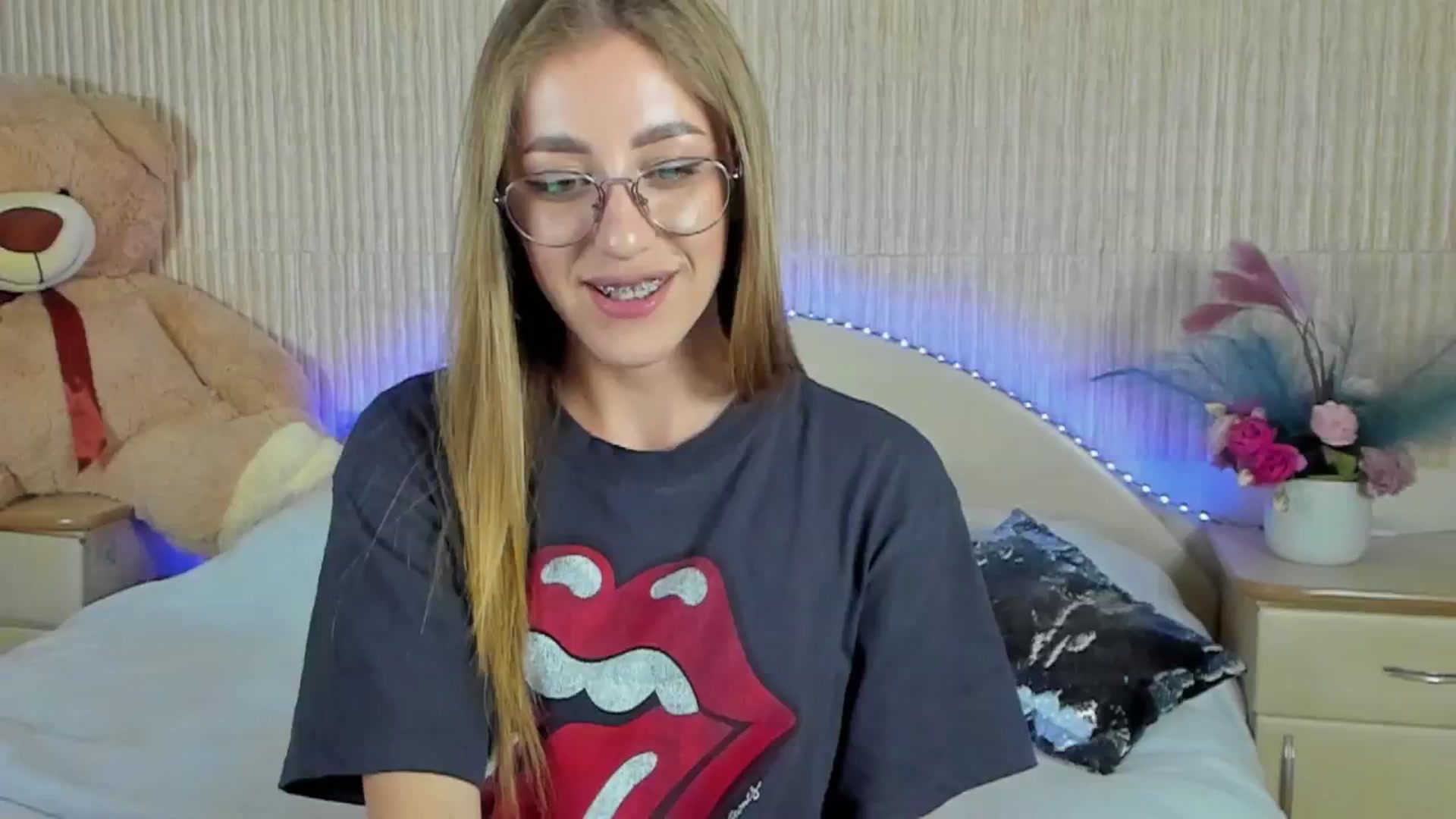 Gallery image thumbnail from LaAngel's myfreecams stream on, 04/25/2024, 16:50 image 19 of 20