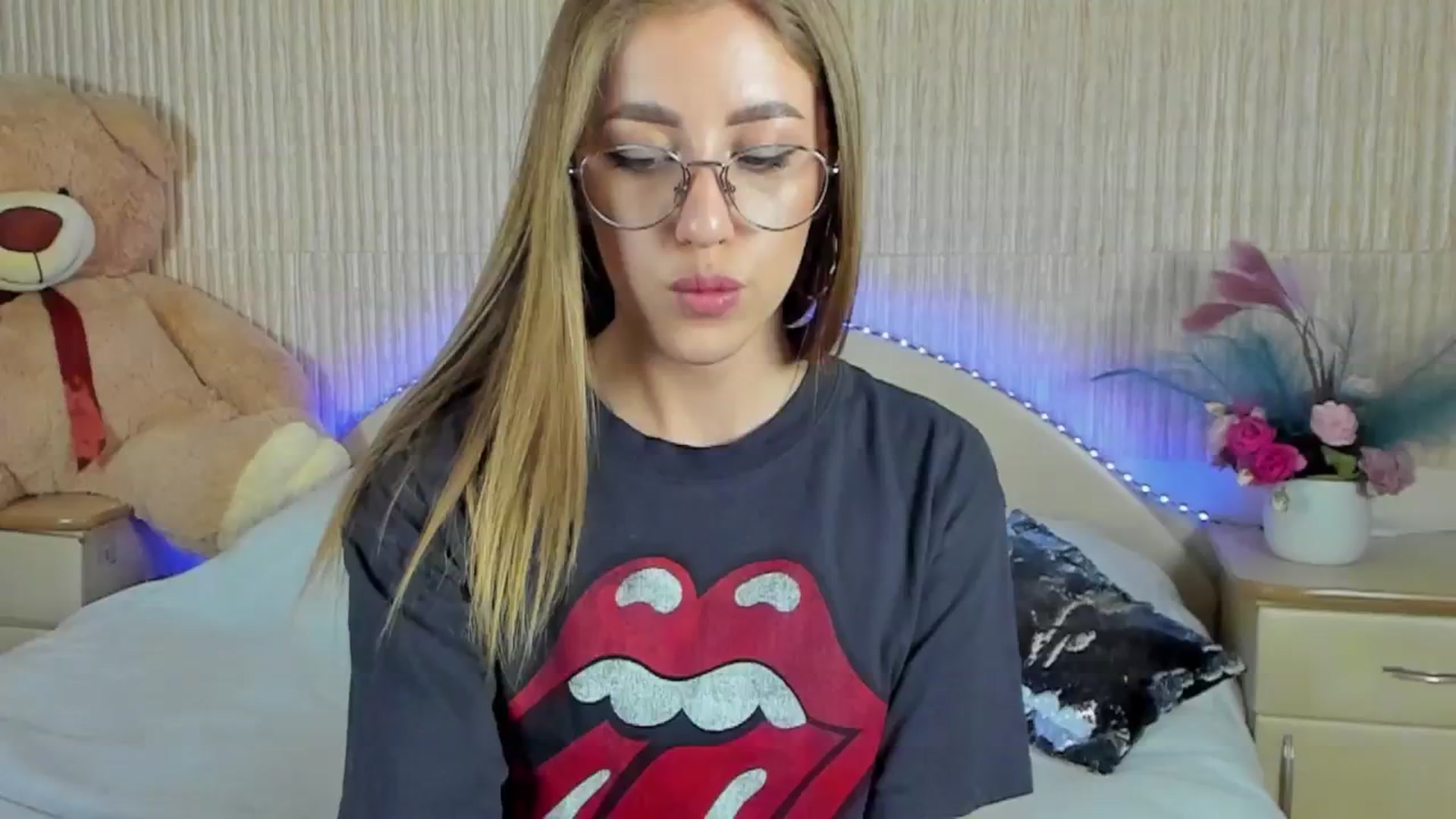 Gallery image thumbnail from LaAngel's myfreecams stream on, 04/25/2024, 16:50 image 10 of 20