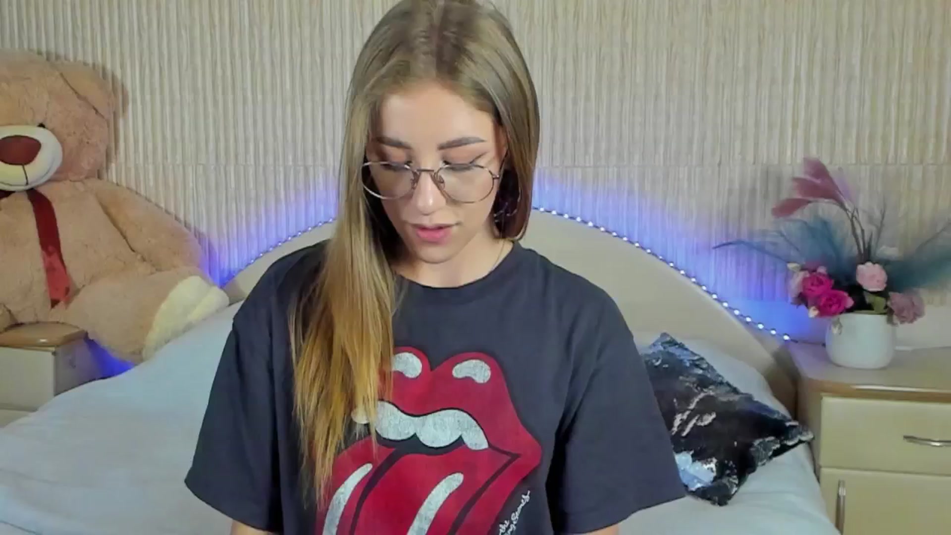 Gallery image thumbnail from LaAngel's myfreecams stream on, 04/25/2024, 16:50 image 5 of 20