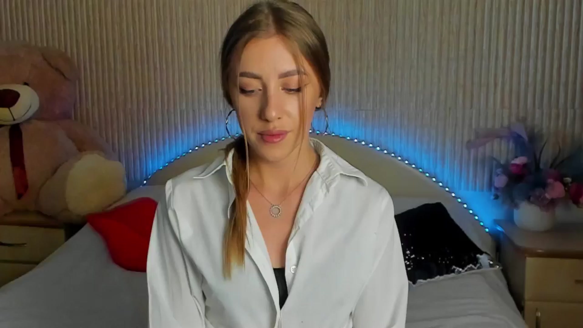 Gallery image thumbnail from LaAngel's myfreecams stream on, 05/27/2024, 13:09 image 7 of 20