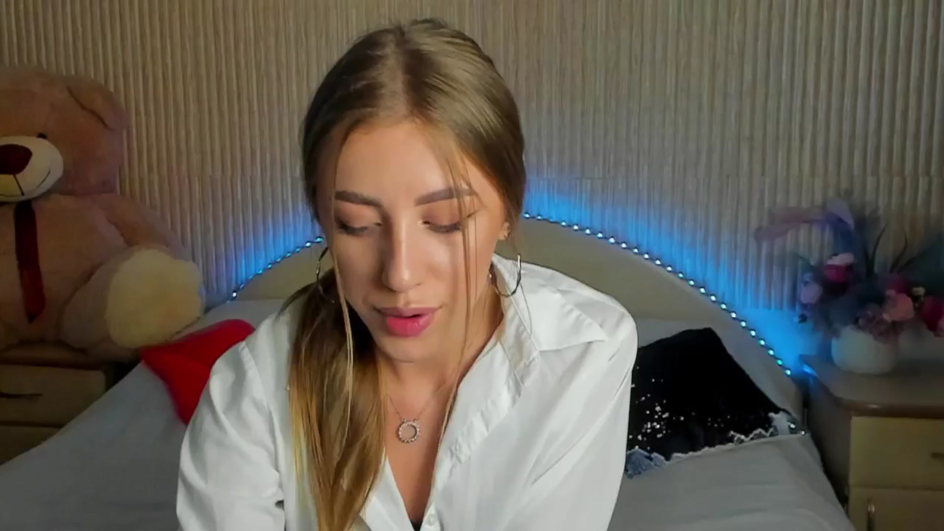 Gallery image thumbnail from LaAngel's myfreecams stream on, 05/27/2024, 13:09 image 9 of 20