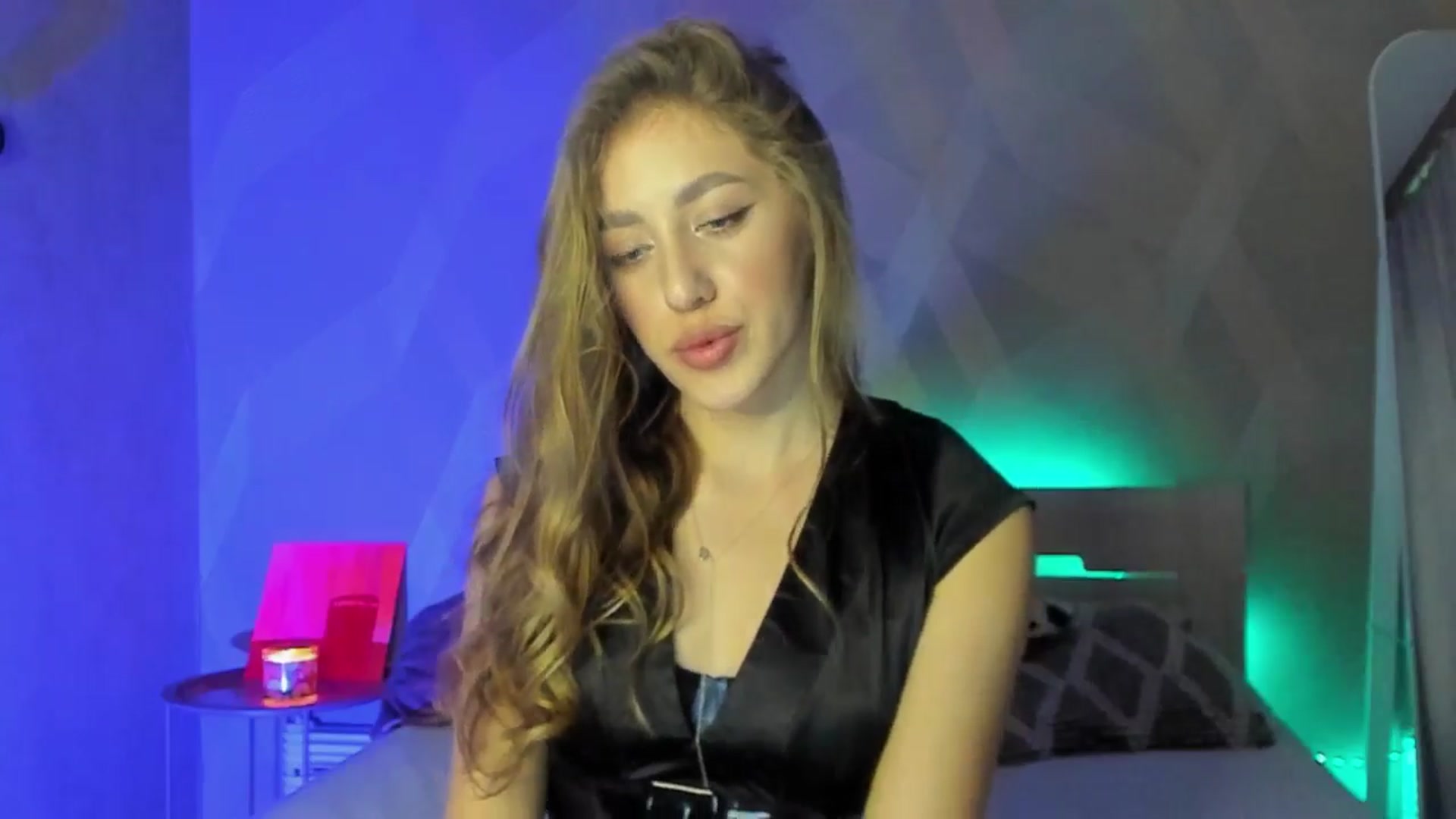 Gallery image thumbnail from LaAngel's myfreecams stream on, 04/21/2025, 17:03 image 8 of 20