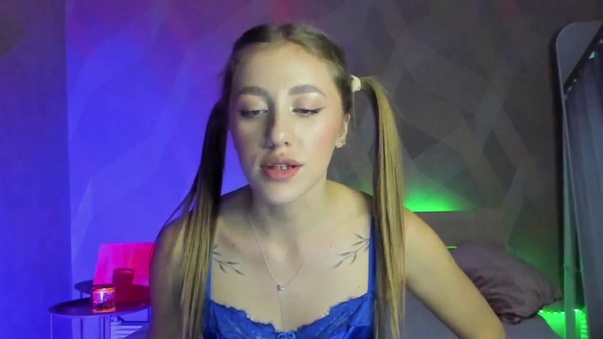 Gallery image thumbnail from LaAngel's myfreecams stream on, 04/27/2025, 14:13 image 16 of 20
