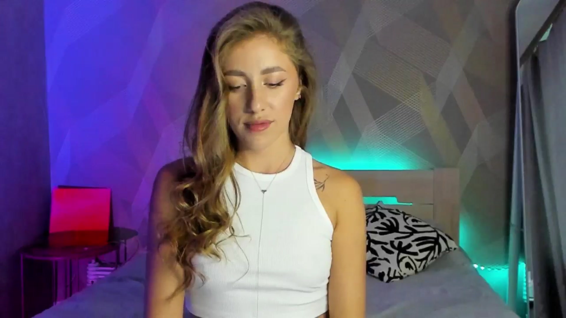 Gallery image thumbnail from LaAngel's myfreecams stream on, 06/16/2025, 15:20 image 18 of 20