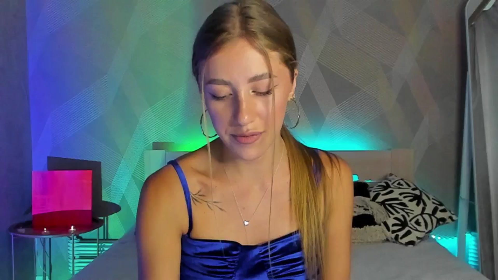 Gallery image thumbnail from LaAngel's myfreecams stream on, 07/17/2025, 13:18 image 6 of 20