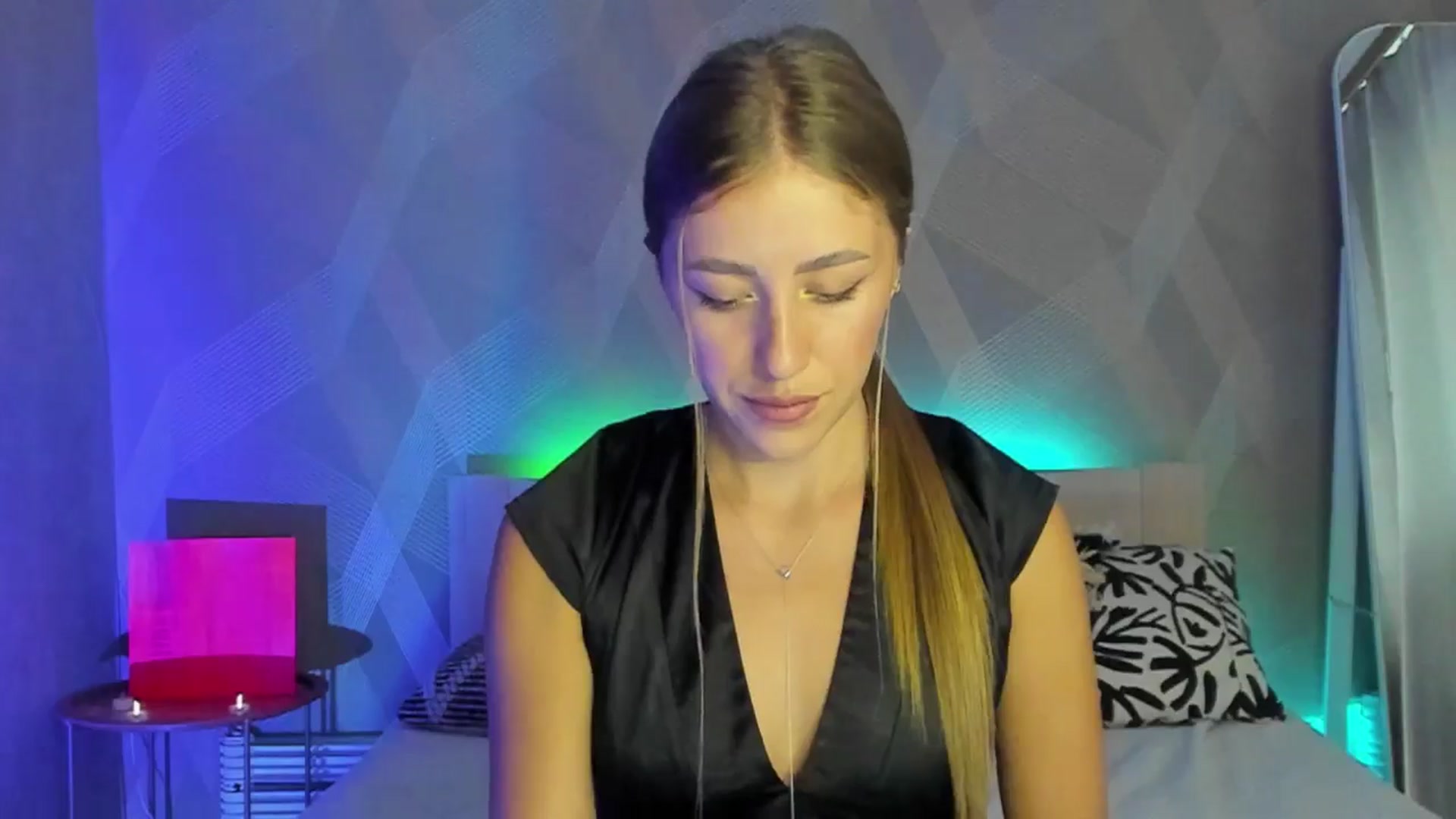 Gallery image thumbnail from LaAngel's myfreecams stream on, 07/20/2025, 13:51 image 8 of 20