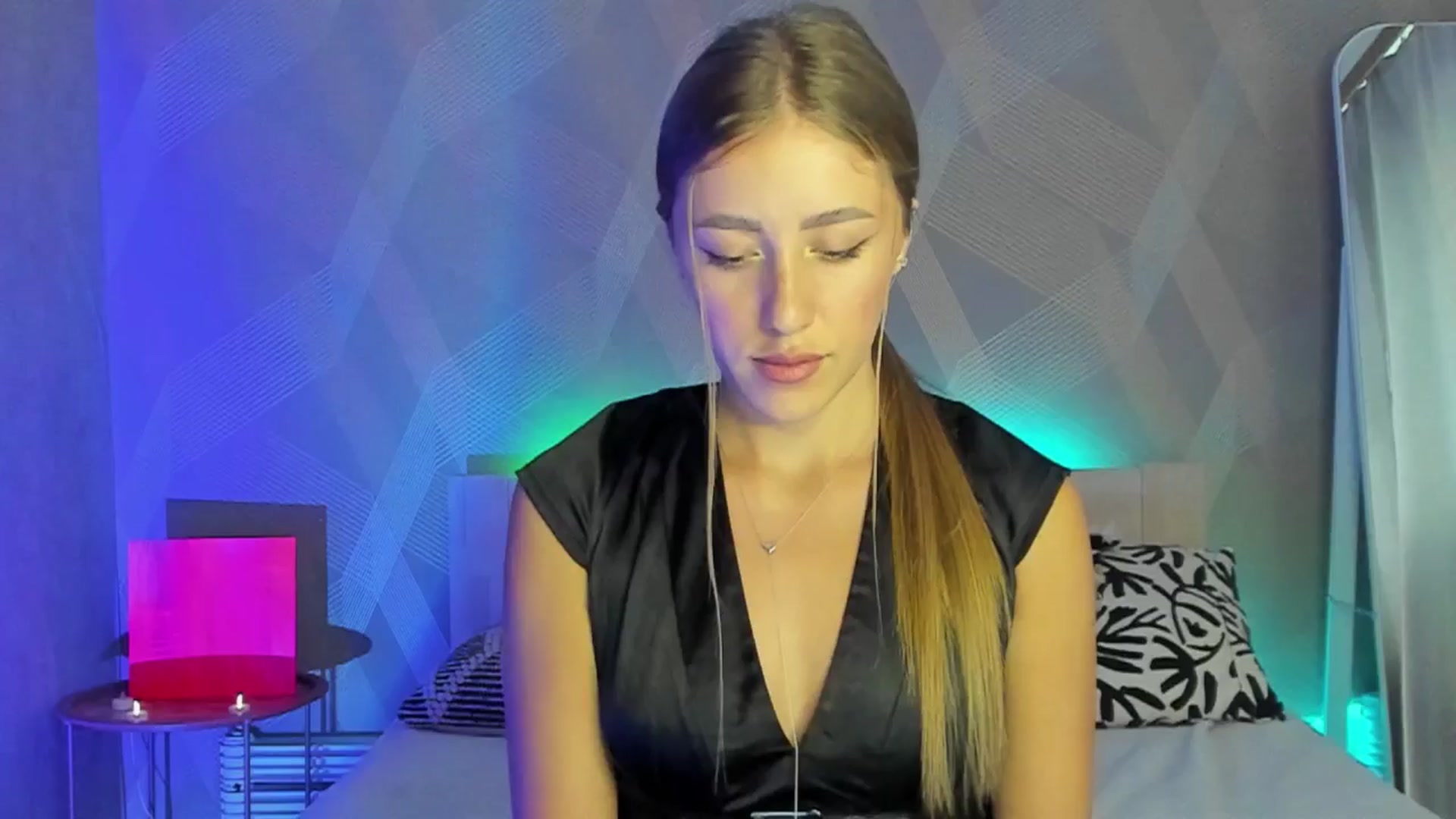 Gallery image thumbnail from LaAngel's myfreecams stream on, 07/20/2025, 13:51 image 17 of 20
