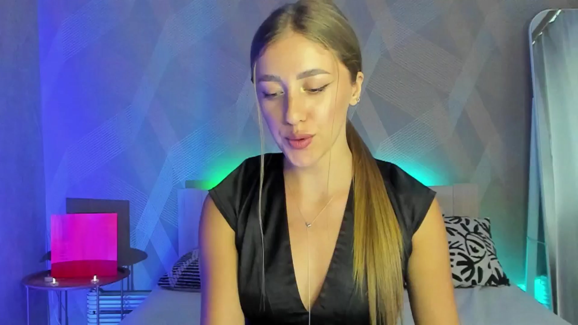 Gallery image thumbnail from LaAngel's myfreecams stream on, 07/20/2025, 13:51 image 12 of 20