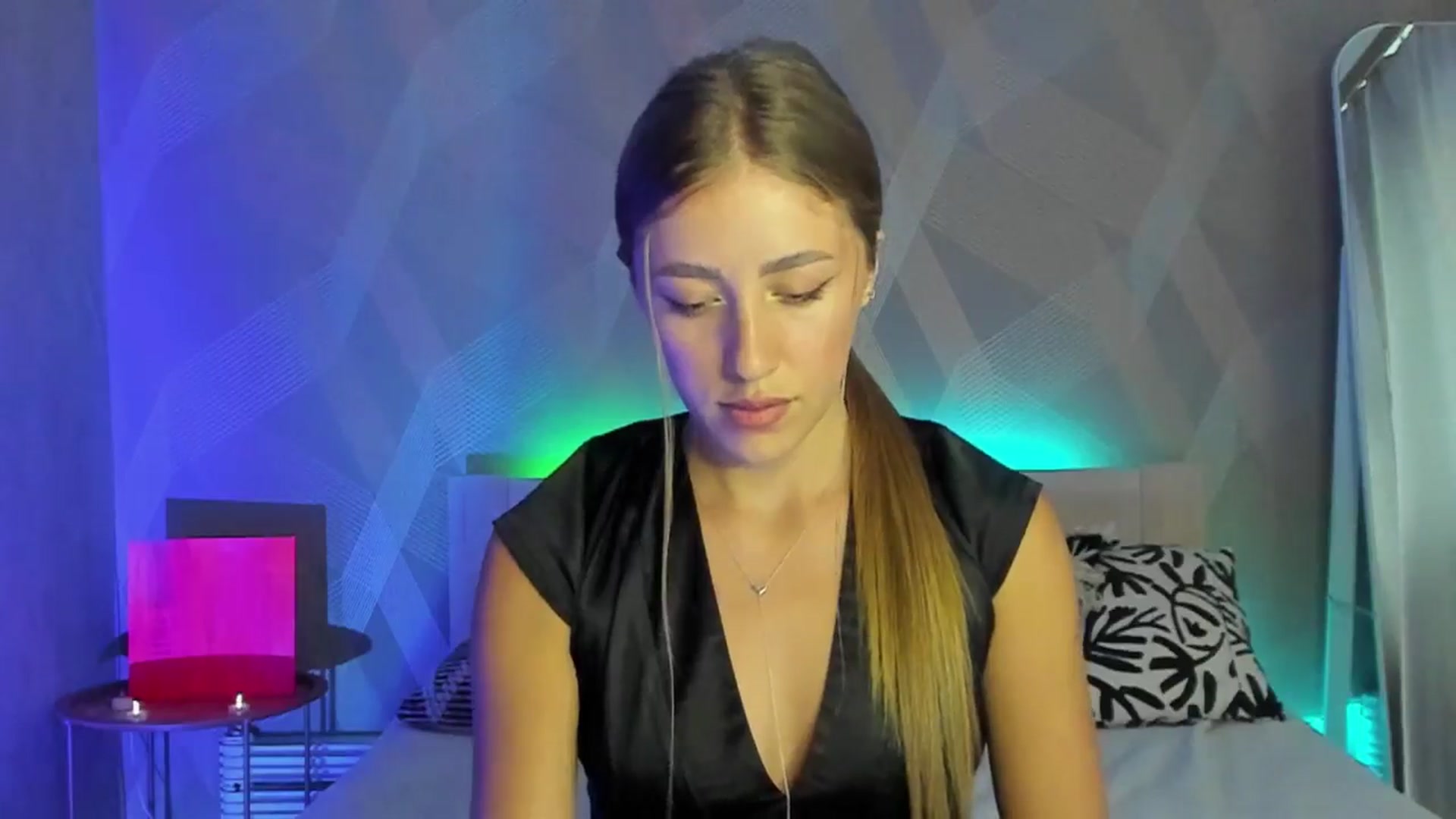 Gallery image thumbnail from LaAngel's myfreecams stream on, 07/20/2025, 13:51 image 9 of 20