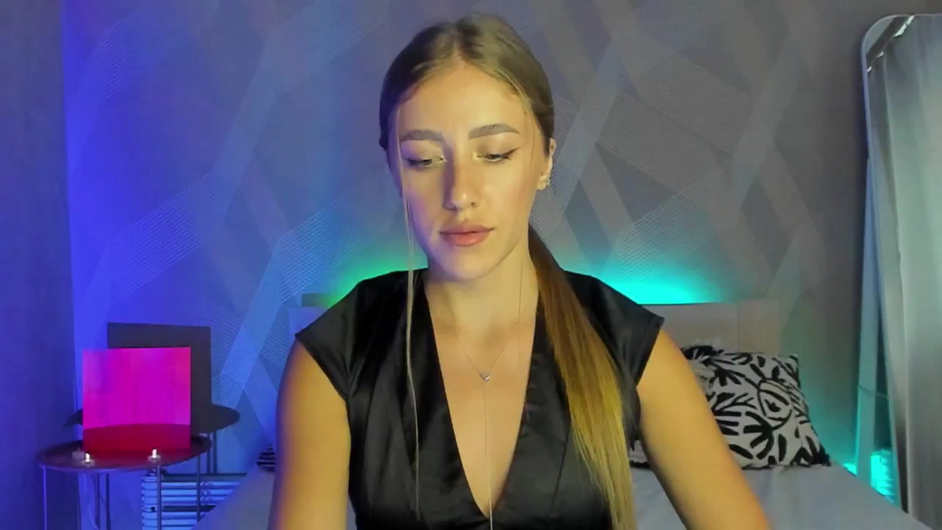 Gallery image thumbnail from LaAngel's myfreecams stream on, 07/20/2025, 13:51 image 6 of 20