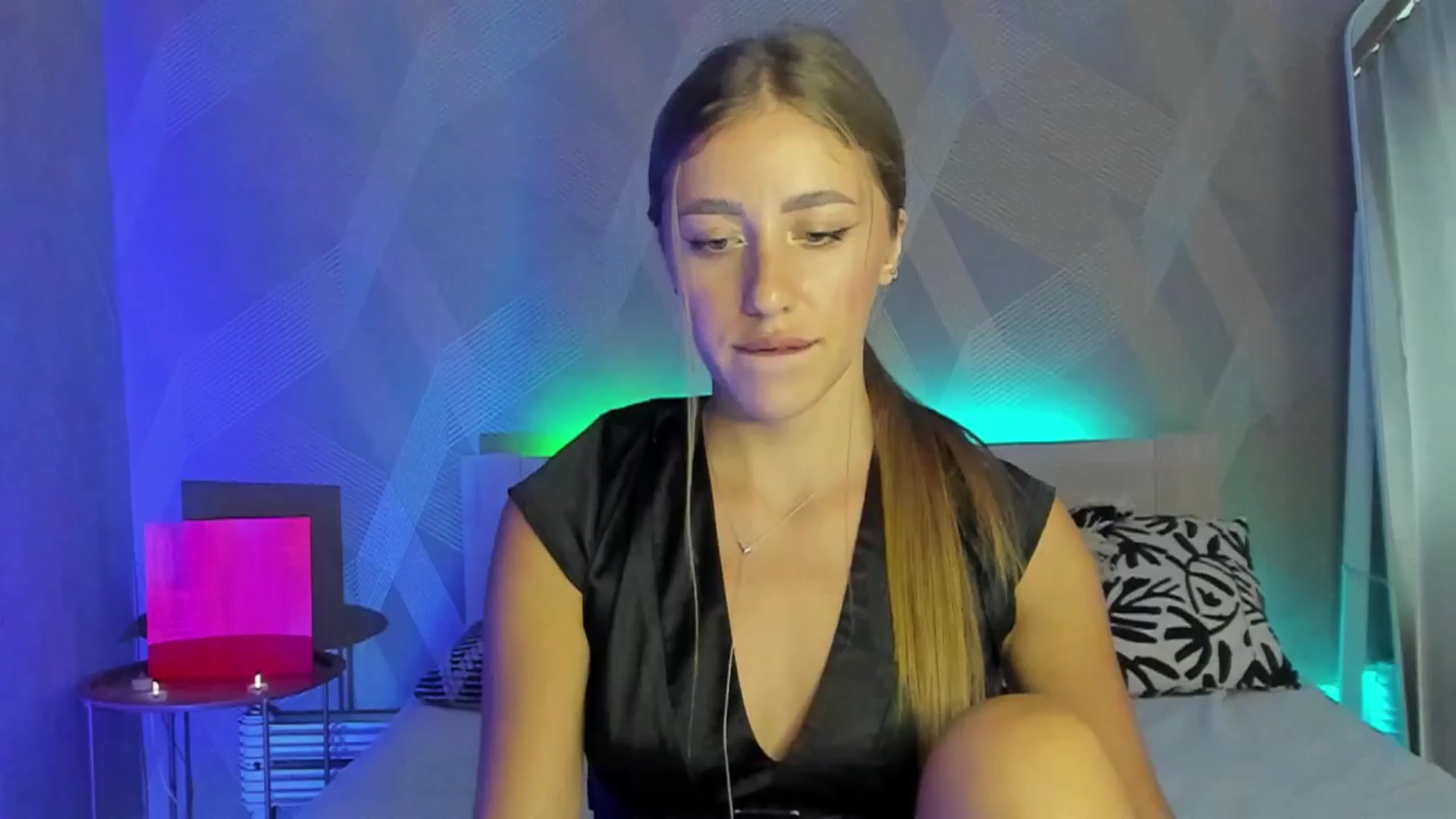 Gallery image thumbnail from LaAngel's myfreecams stream on, 07/20/2025, 14:33 image 14 of 20