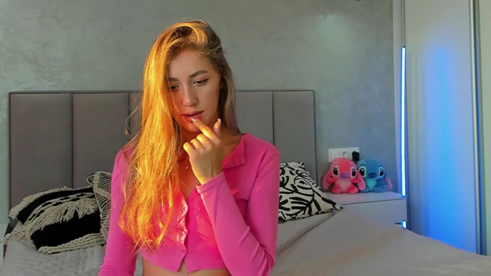 Gallery image thumbnail from LaAngel's myfreecams stream on, 08/07/2025, 17:20 image 3 of 20