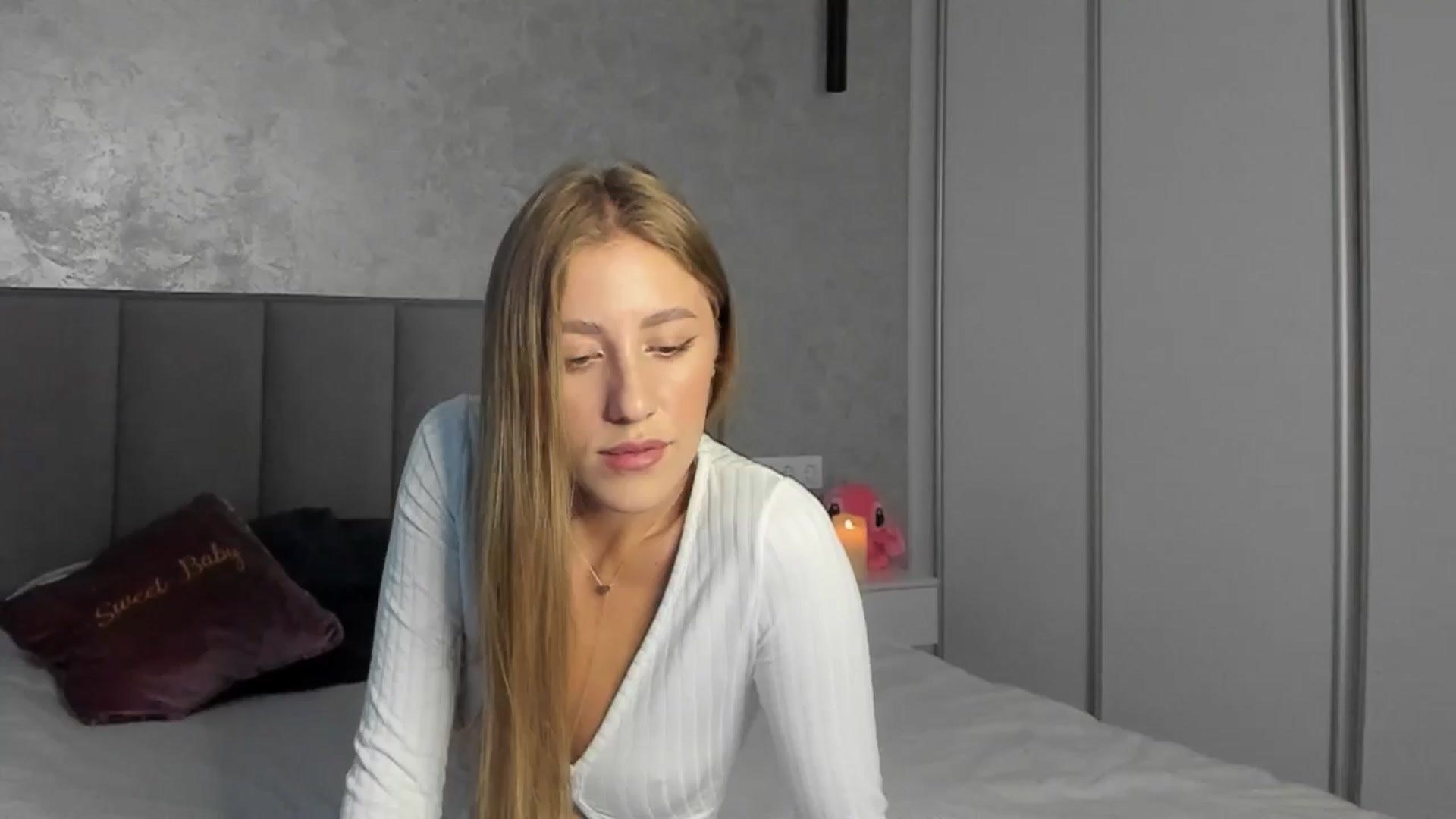 Gallery image thumbnail from LaAngel's myfreecams stream on, 10/22/2025, 15:00 image 7 of 20