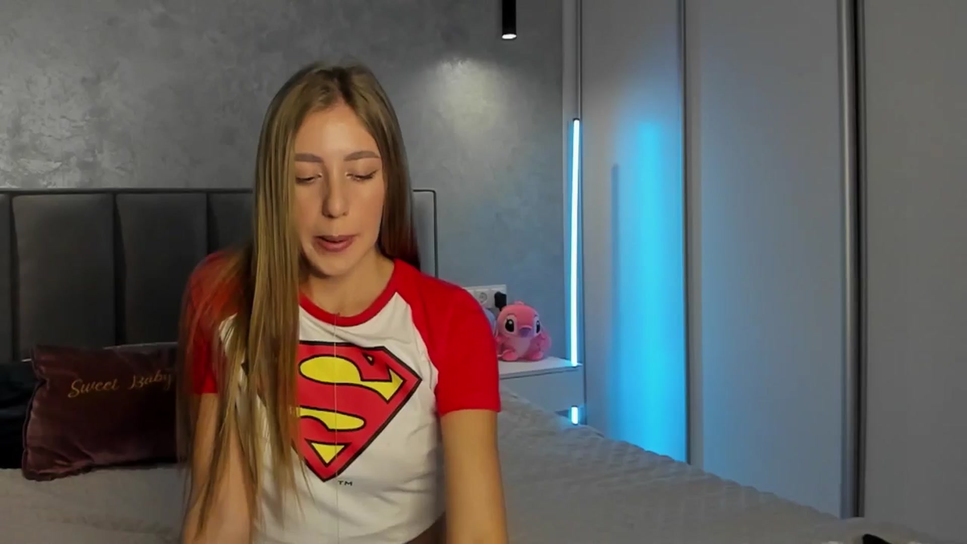 Gallery image thumbnail from LaAngel's myfreecams stream on, 10/29/2025, 15:05 image 18 of 20