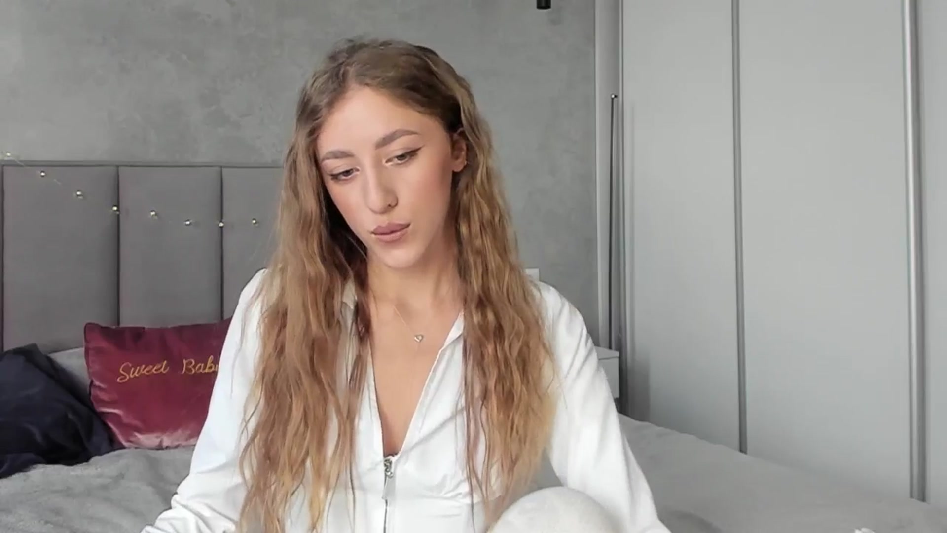 Gallery image thumbnail from LaAngel's myfreecams stream on, 12/10/2025, 13:26 image 3 of 20