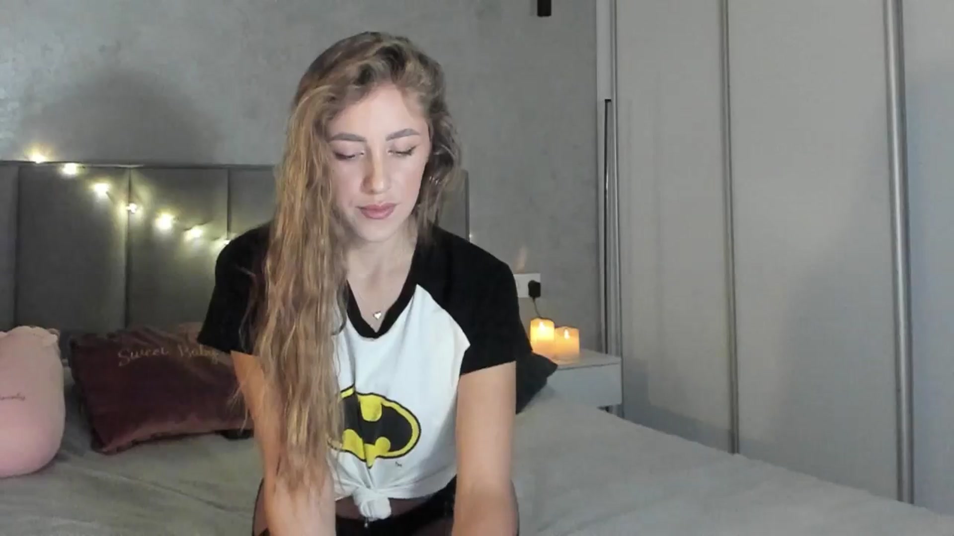 Gallery image thumbnail from LaAngel's myfreecams stream on, 12/11/2025, 14:19 image 17 of 20