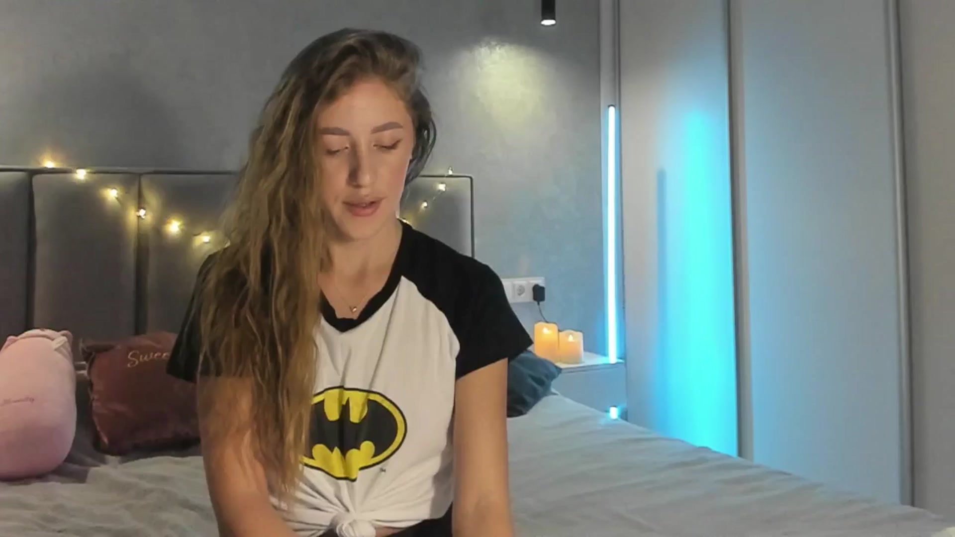 Gallery image thumbnail from LaAngel's myfreecams stream on, 12/11/2025, 17:44 image 17 of 20