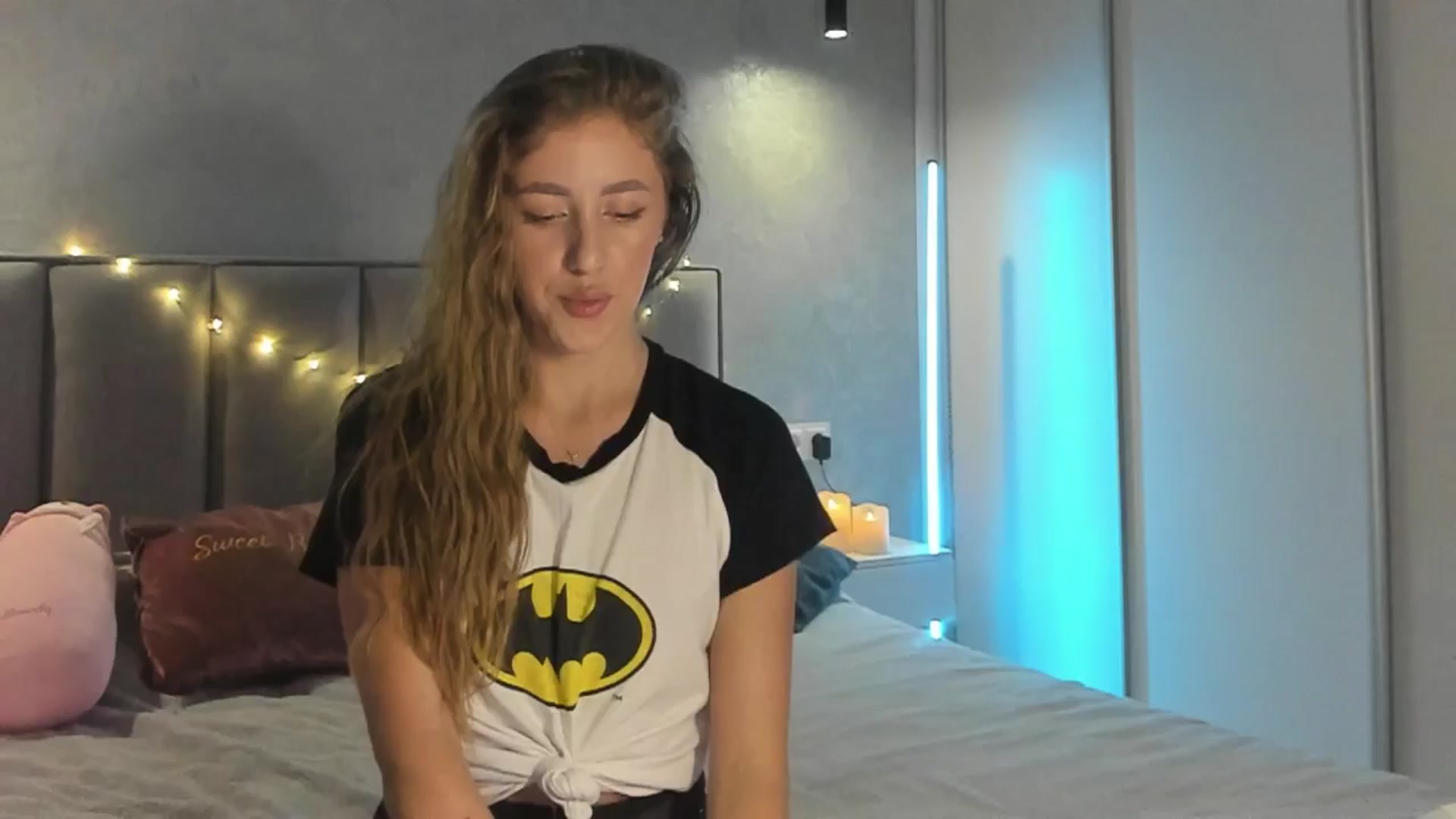 Gallery image thumbnail from LaAngel's myfreecams stream on, 12/11/2025, 17:44 image 18 of 20