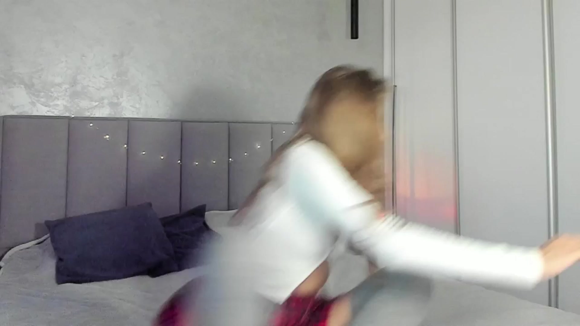 Gallery image thumbnail from LaAngel's myfreecams stream on, 12/24/2025, 15:44 image 1 of 20
