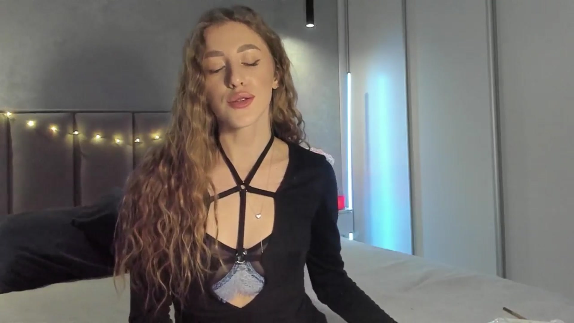 Gallery image thumbnail from LaAngel's myfreecams stream on, 01/05/2026, 14:39 image 9 of 20