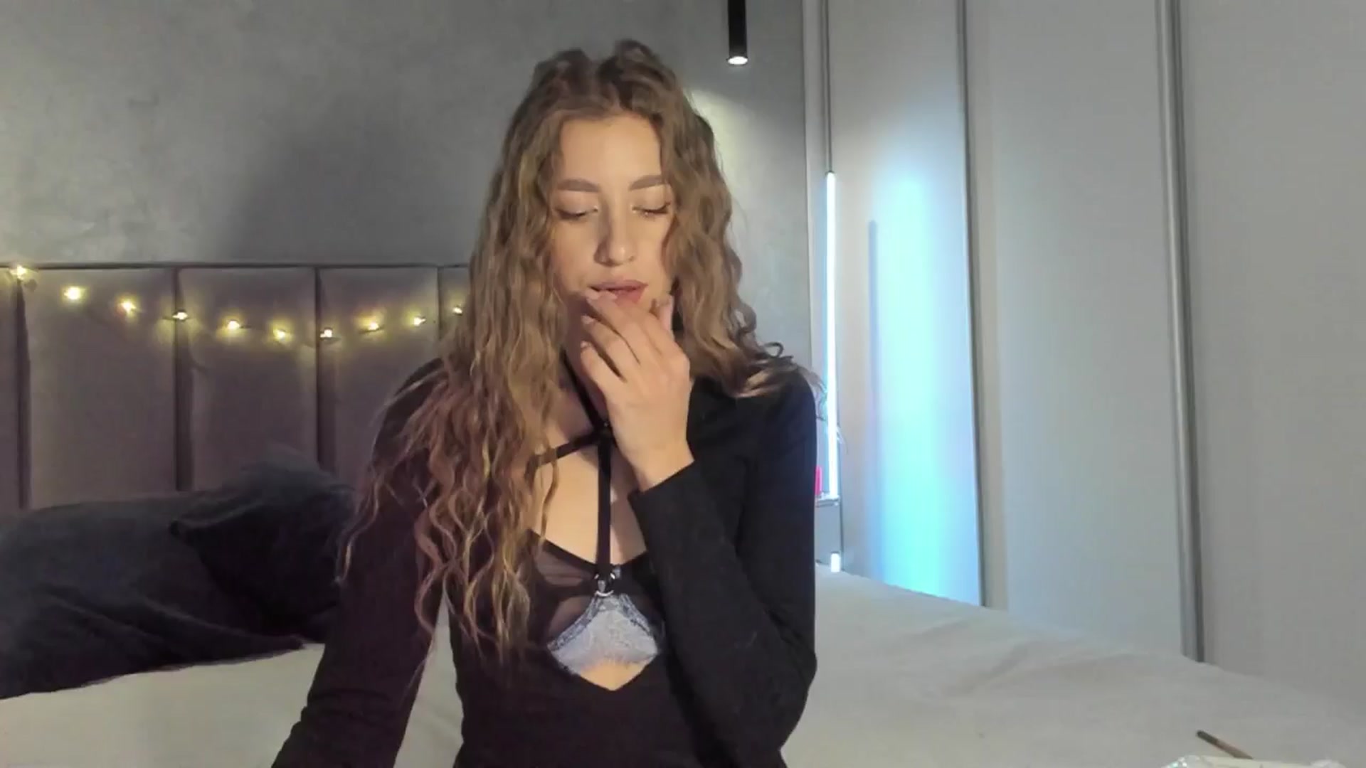 Gallery image thumbnail from LaAngel's myfreecams stream on, 01/05/2026, 14:39 image 1 of 20