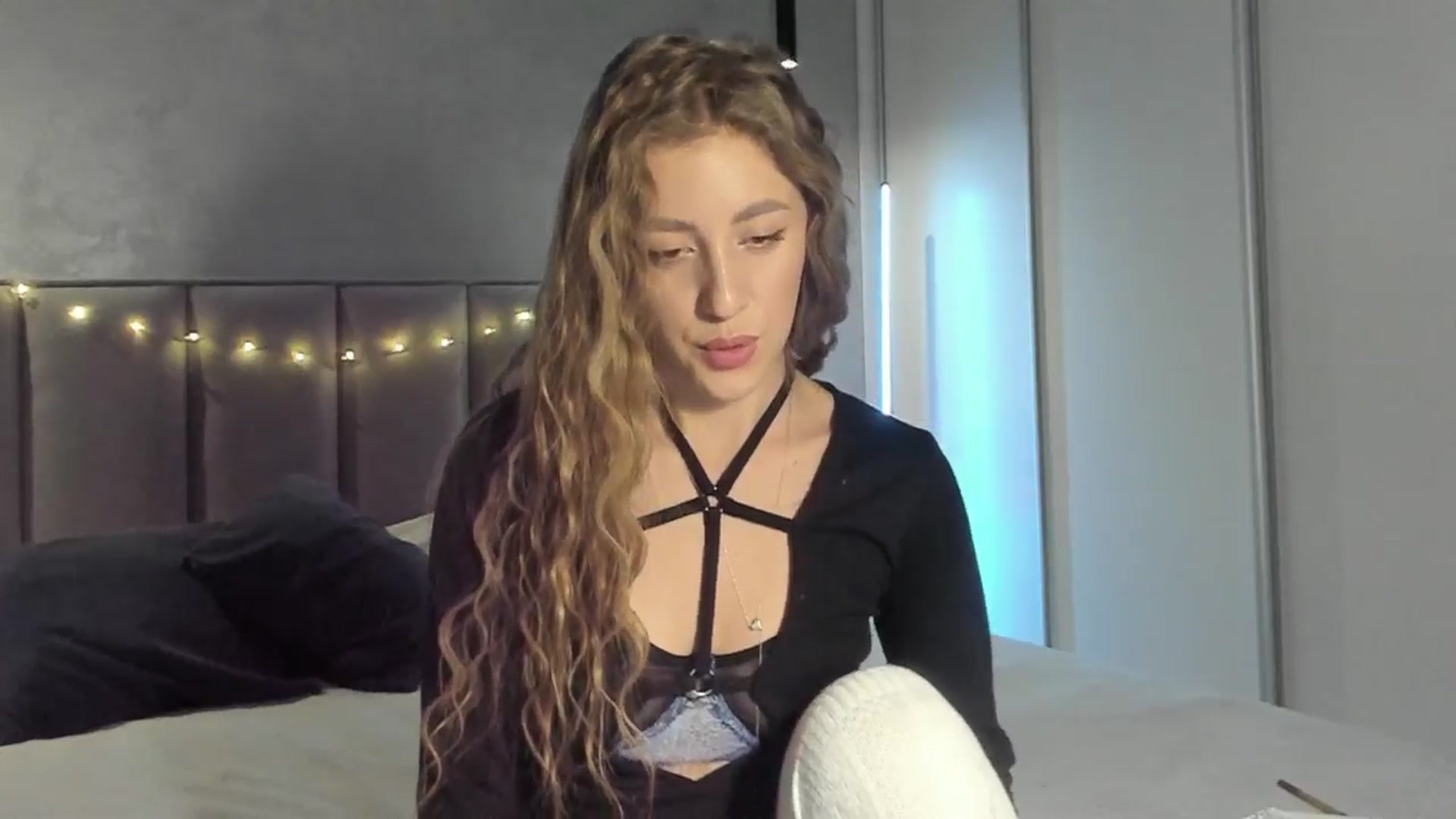 Gallery image thumbnail from LaAngel's myfreecams stream on, 01/05/2026, 15:22 image 6 of 20