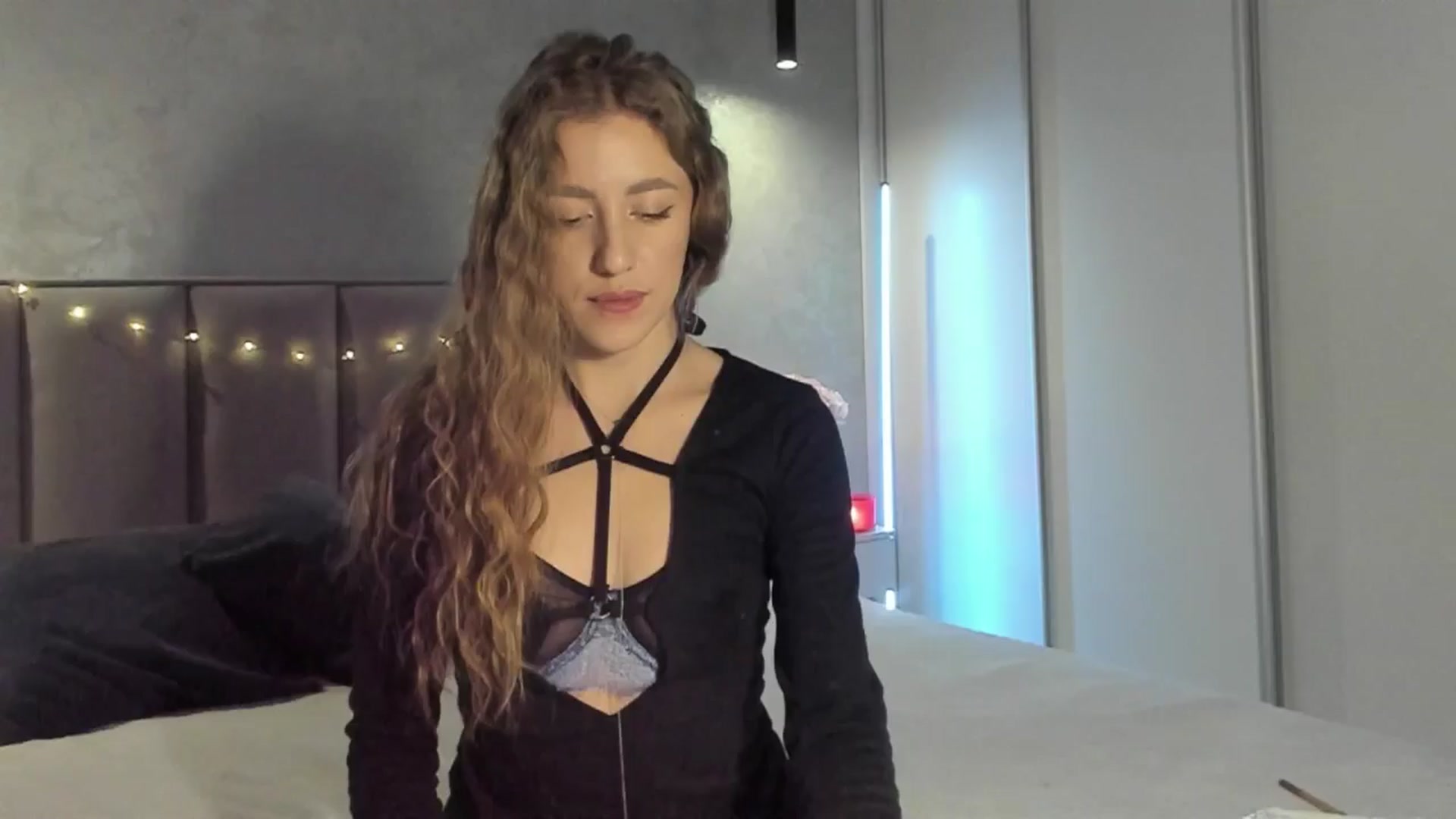 Gallery image thumbnail from LaAngel's myfreecams stream on, 01/05/2026, 15:47 image 16 of 20
