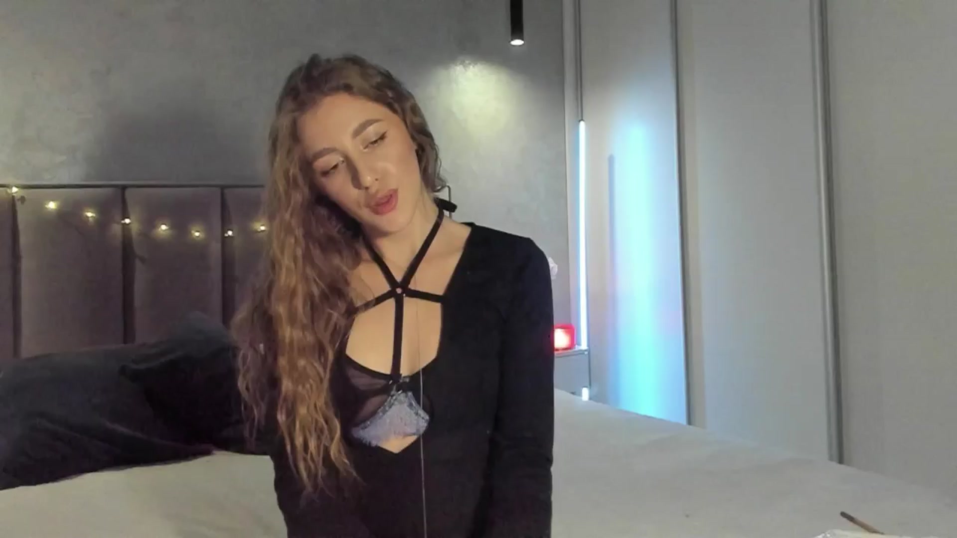 Gallery image thumbnail from LaAngel's myfreecams stream on, 01/05/2026, 15:59 image 6 of 20