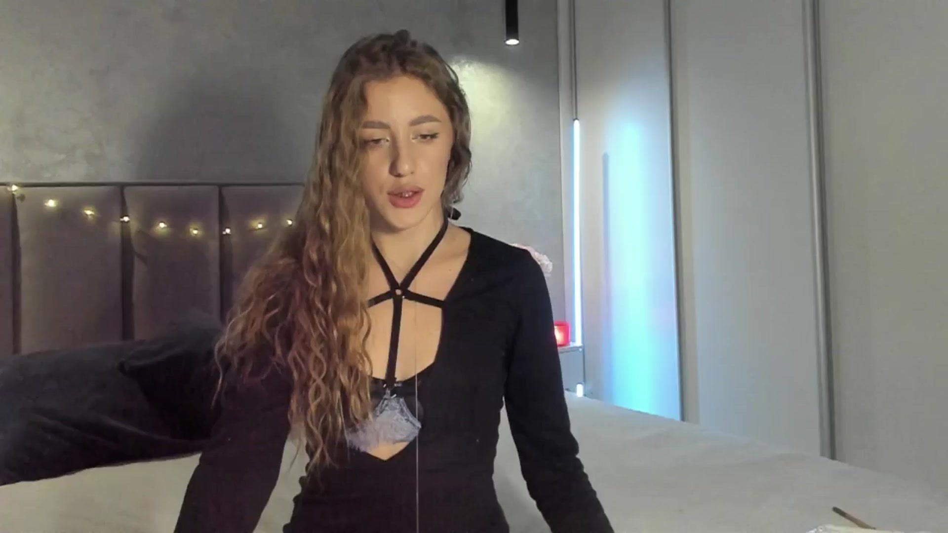 Gallery image thumbnail from LaAngel's myfreecams stream on, 01/05/2026, 15:59 image 5 of 20