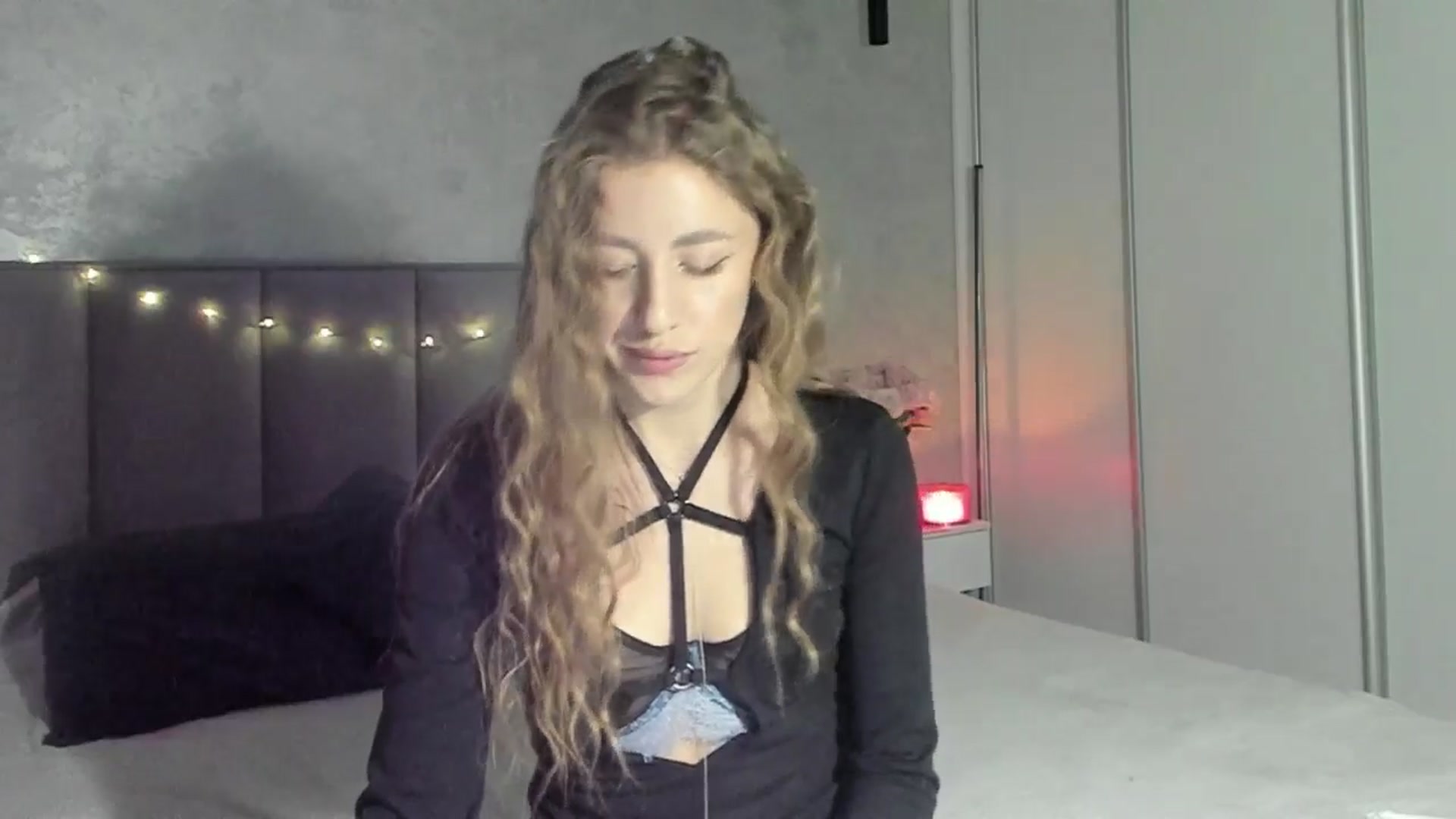 Gallery image thumbnail from LaAngel's myfreecams stream on, 01/05/2026, 17:47 image 12 of 20
