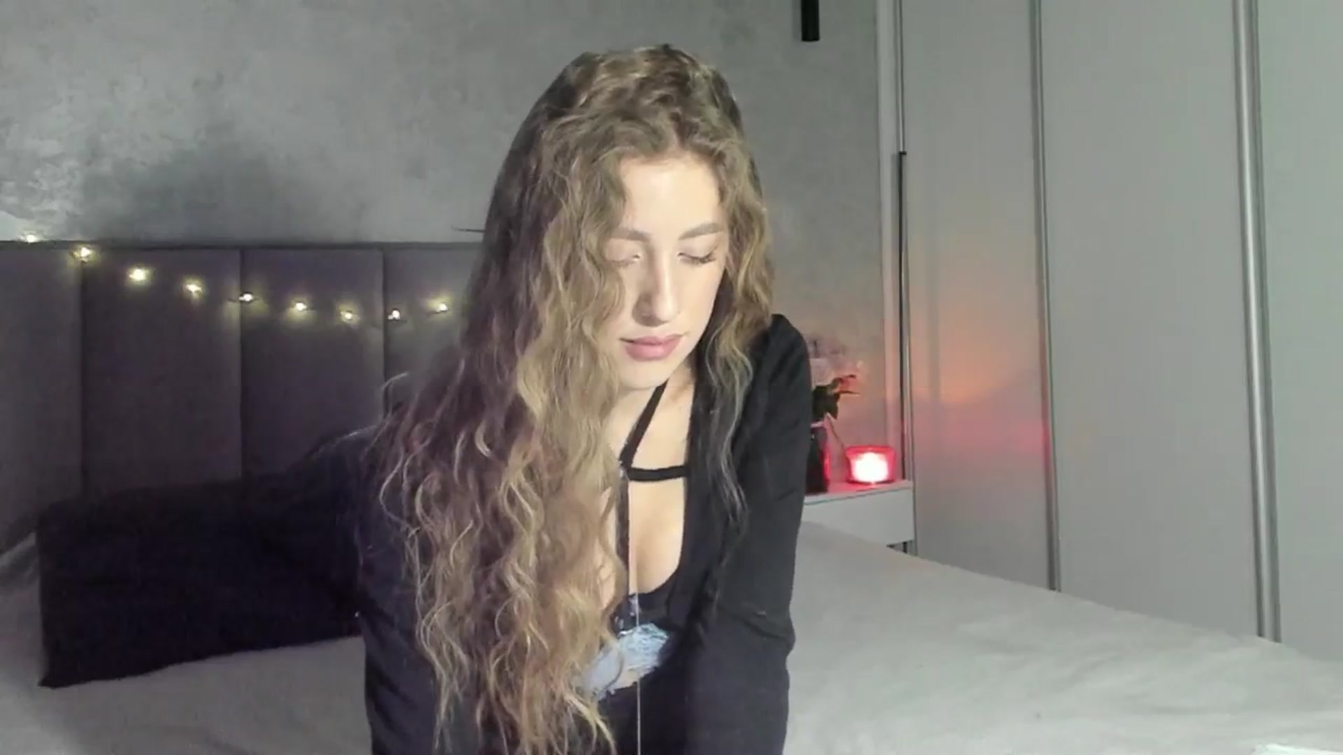 Gallery image thumbnail from LaAngel's myfreecams stream on, 01/05/2026, 17:47 image 9 of 20