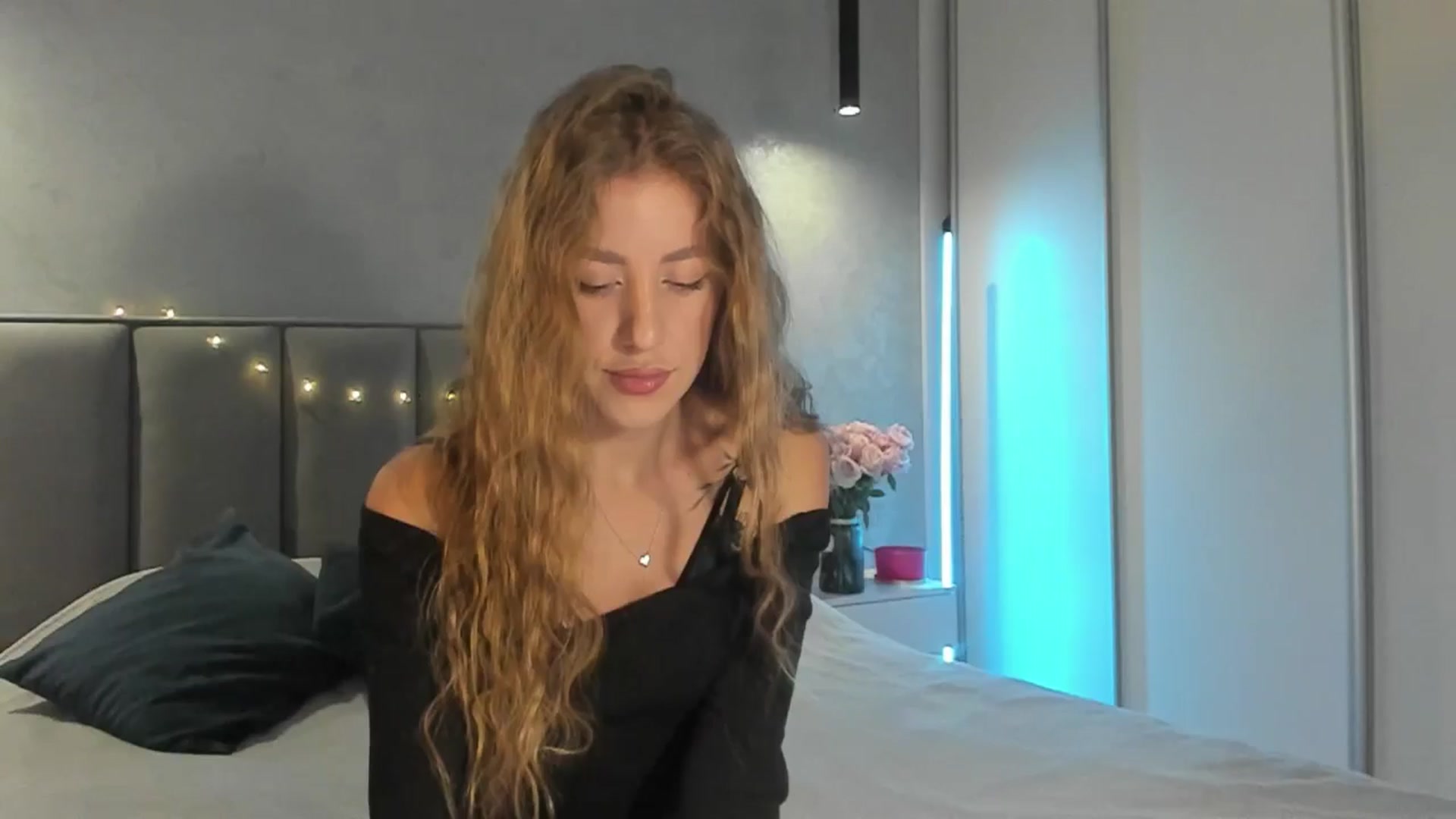 Gallery image thumbnail from LaAngel's myfreecams stream on, 01/08/2026, 14:34 image 3 of 20