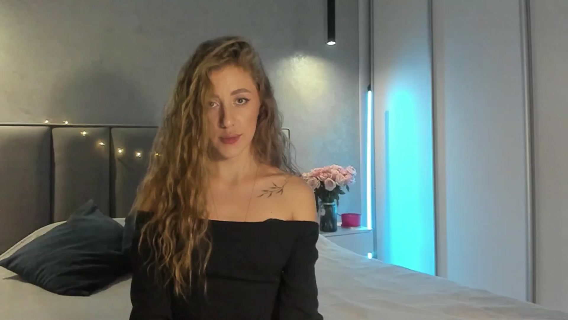 Gallery image thumbnail from LaAngel's myfreecams stream on, 01/08/2026, 17:23 image 14 of 20