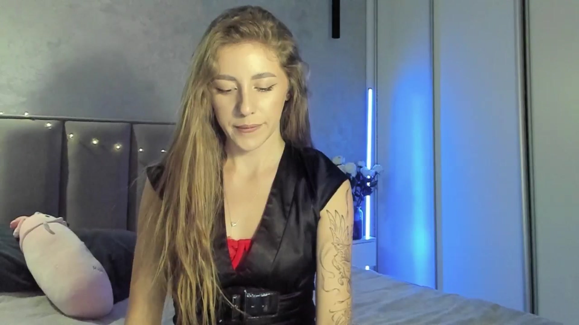 Gallery image thumbnail from LaAngel's myfreecams stream on, 02/16/2026, 15:32 image 18 of 20