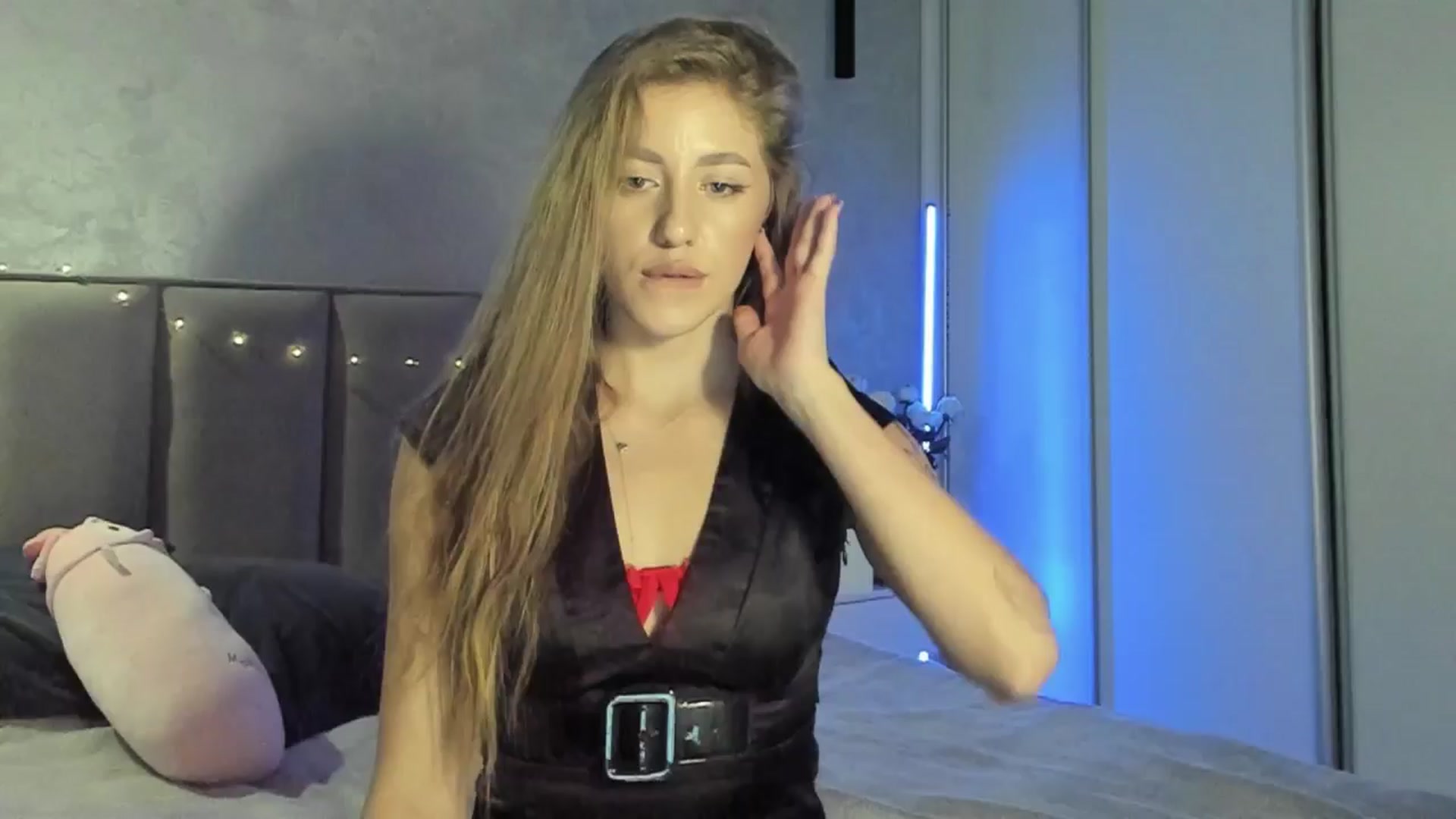 Gallery image thumbnail from LaAngel's myfreecams stream on, 02/16/2026, 17:12 image 17 of 20