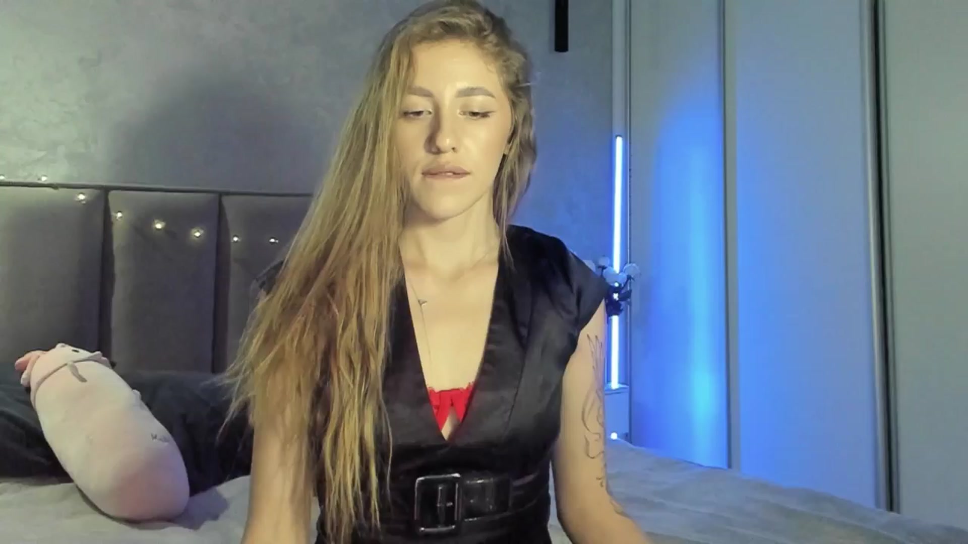 Gallery image thumbnail from LaAngel's myfreecams stream on, 02/16/2026, 17:12 image 16 of 20