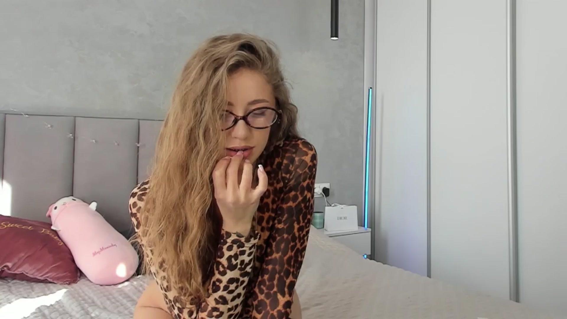 Gallery image thumbnail from LaAngel's myfreecams stream on, 03/02/2026, 13:34 image 11 of 20